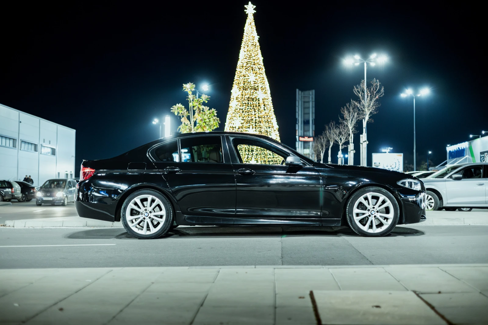 BMW 530 XDRIVE/M PACK/MEMORY/BLIND SPOT/360/RECARO/ПОДГРЕВ - изображение 5