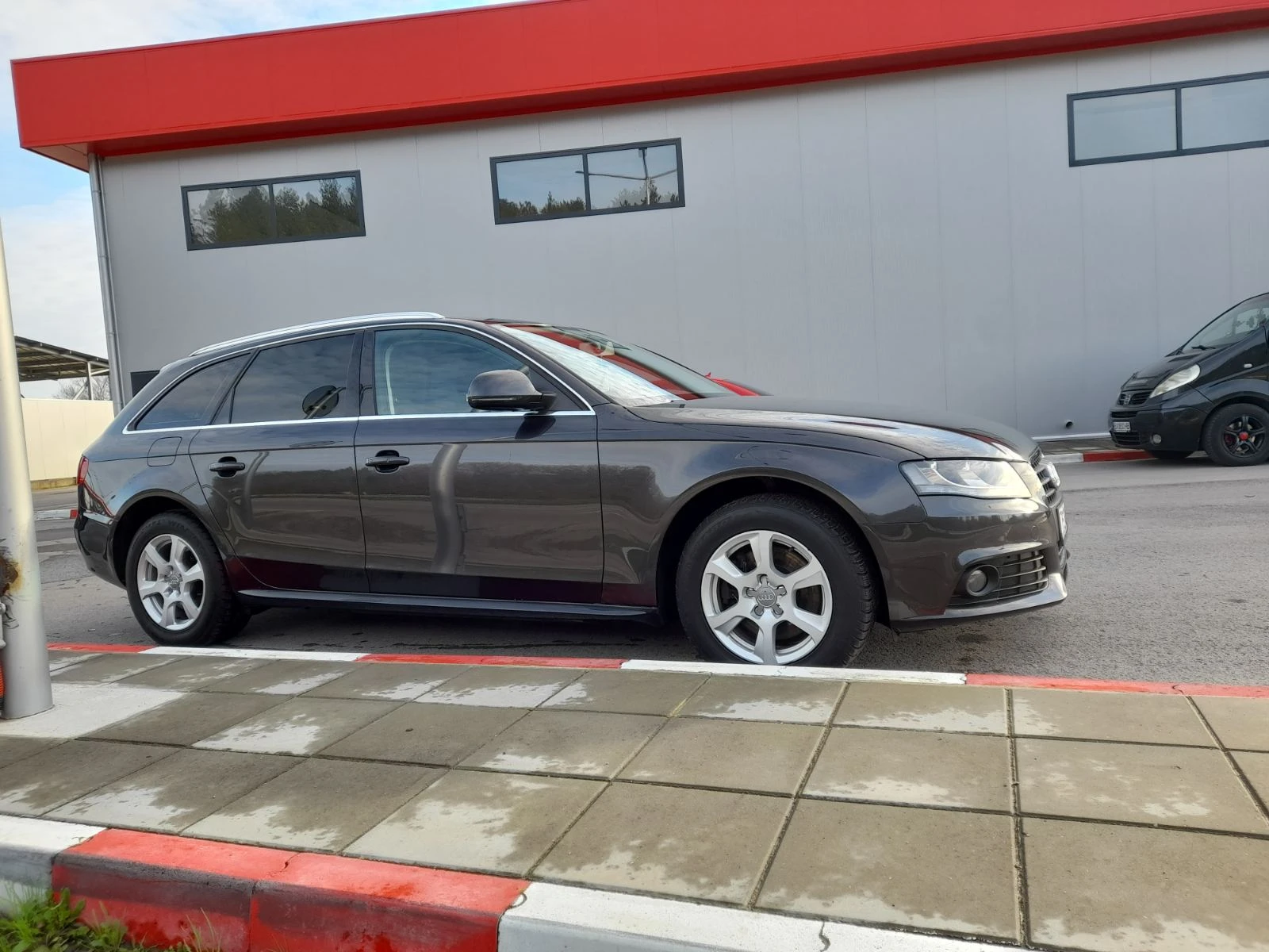 Audi A4  - изображение 4