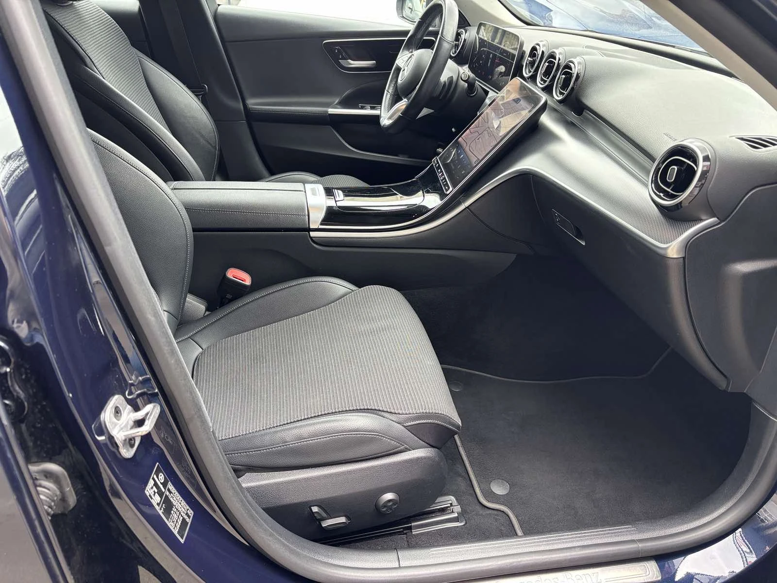 Mercedes-Benz C 220 C220d 4matic, снимка 14 - Автомобили и джипове - 54067786