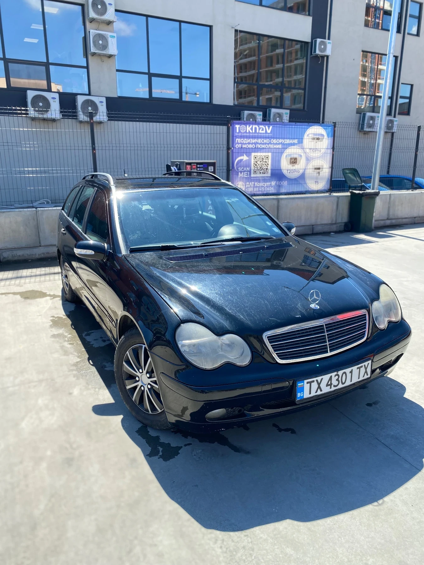Mercedes-Benz 220, снимка 2 - Автомобили и джипове - 54172647