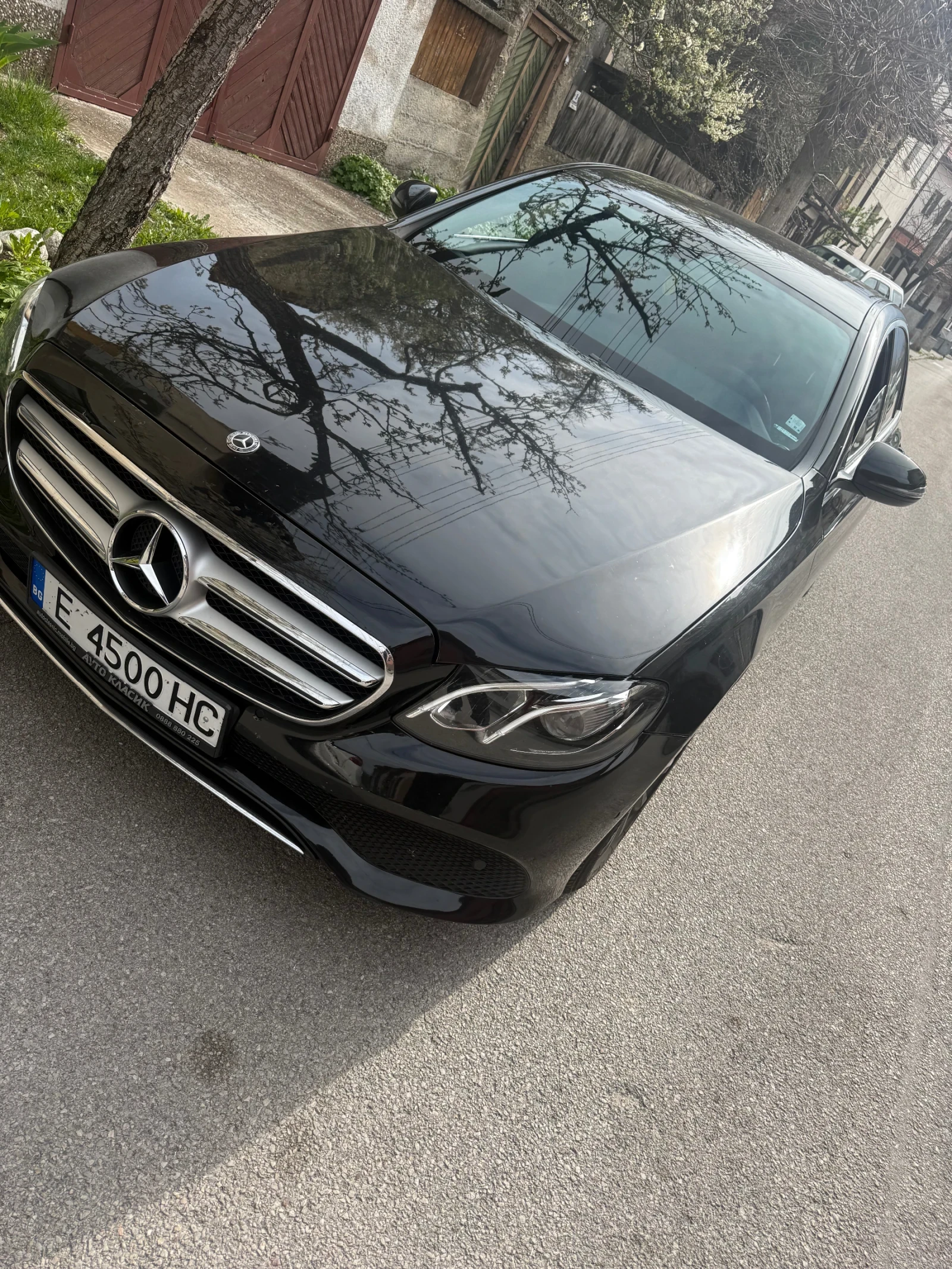 Mercedes-Benz E 220