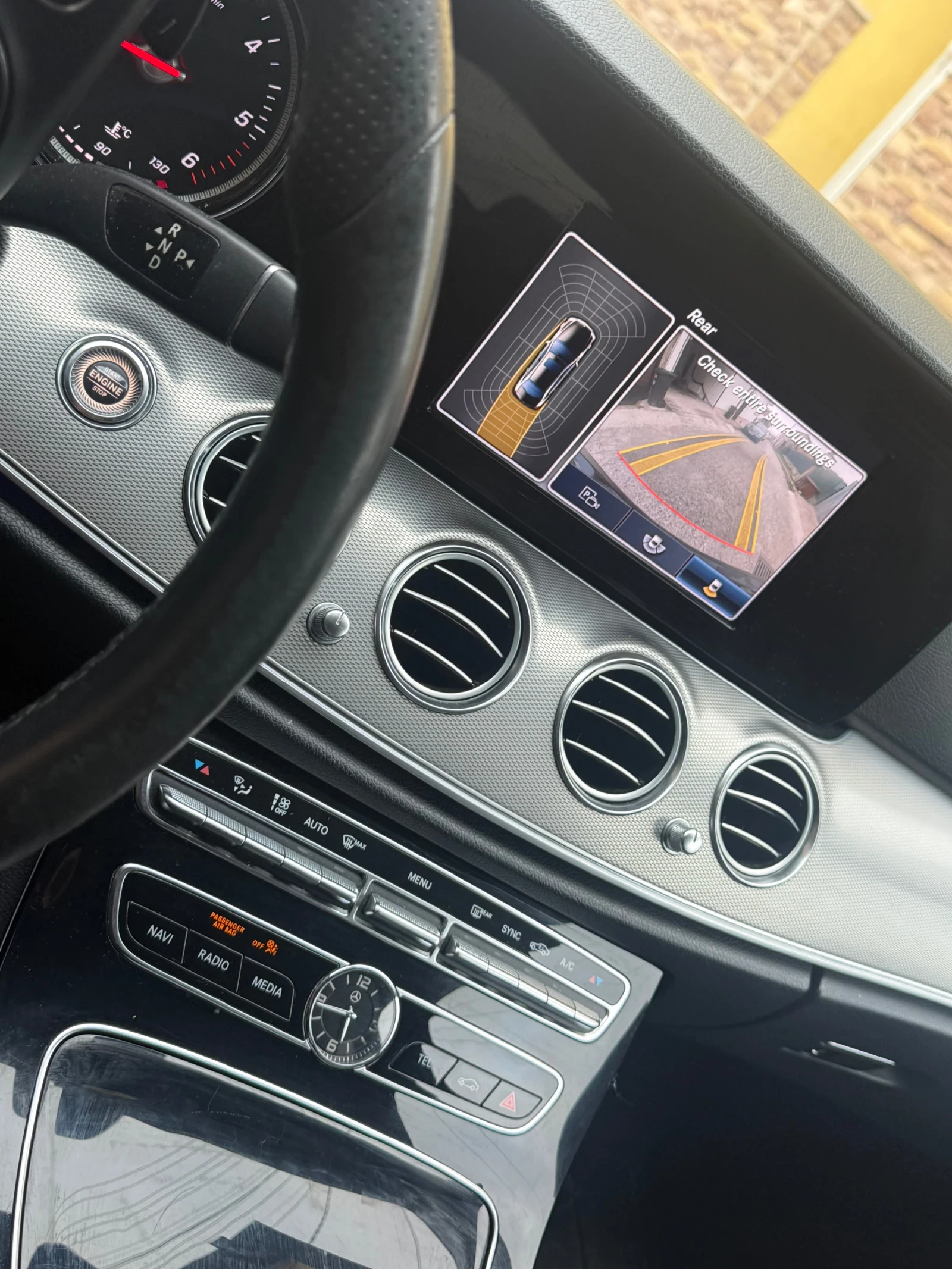 Mercedes-Benz E 220, снимка 4 - Автомобили и джипове - 54182893