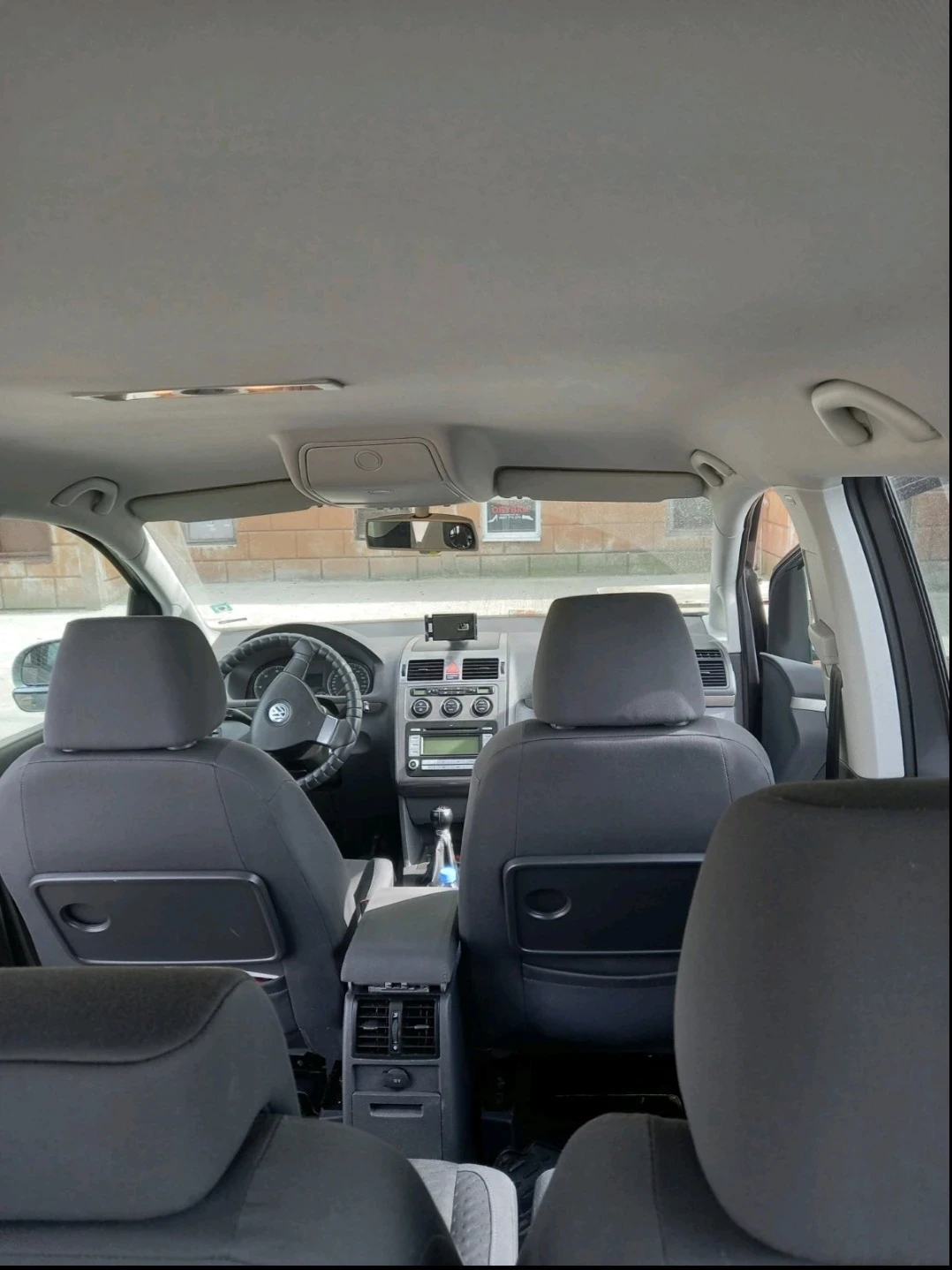 VW Touran, снимка 8 - Автомобили и джипове - 54195343