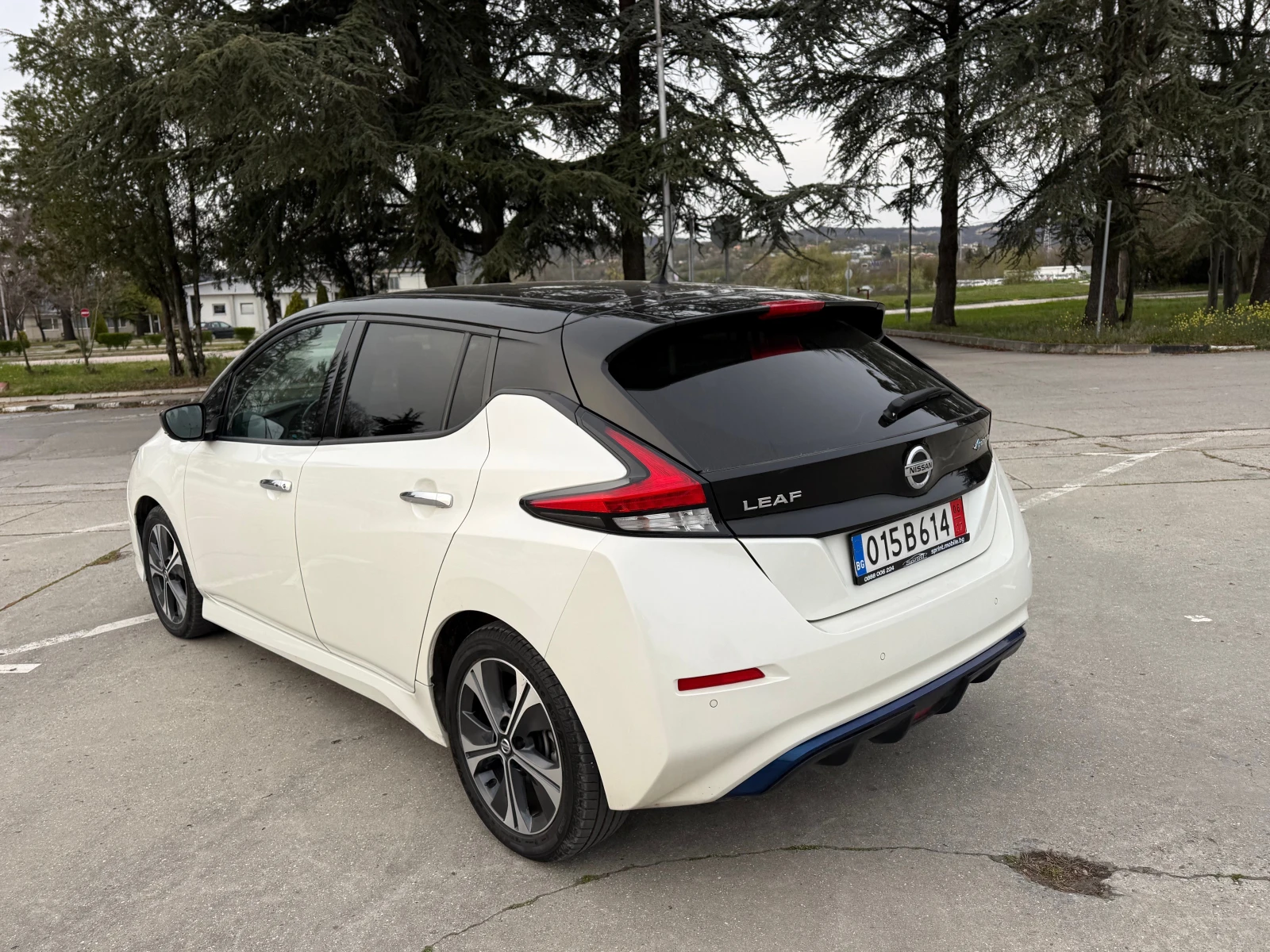 Nissan Leaf  Термопомпа///360camera///Perla///Key-Less///, снимка 5 - Автомобили и джипове - 54212288
