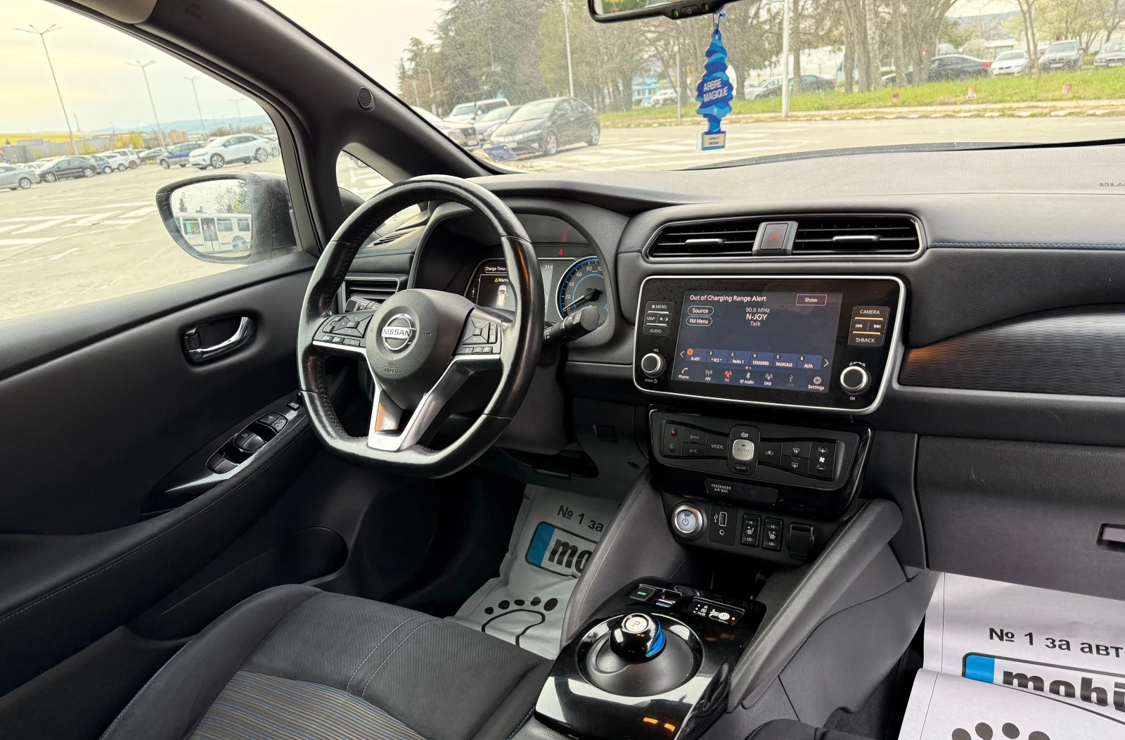 Nissan Leaf  Термопомпа///360camera///Perla///Key-Less///, снимка 10 - Автомобили и джипове - 54212288
