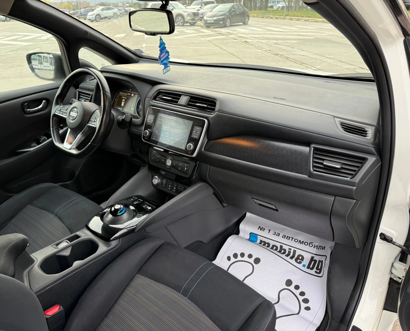 Nissan Leaf  Термопомпа///360camera///Perla///Key-Less///, снимка 9 - Автомобили и джипове - 54212288