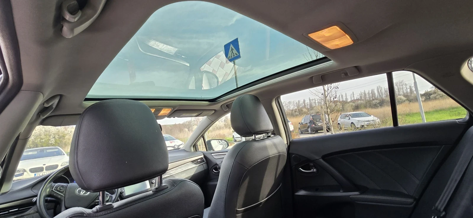 Toyota Avensis, снимка 3 - Автомобили и джипове - 54233942