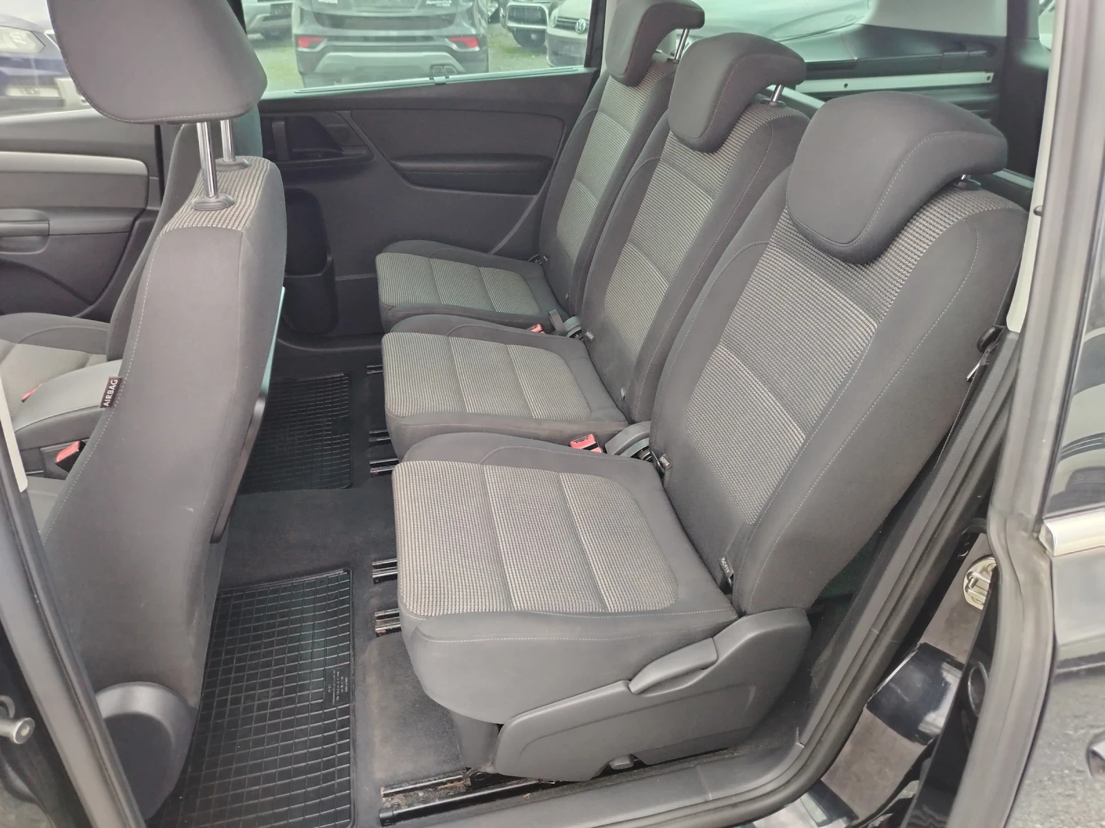 VW Sharan 2.0 TDI ПАНОРАМА, снимка 13 - Автомобили и джипове - 54338846