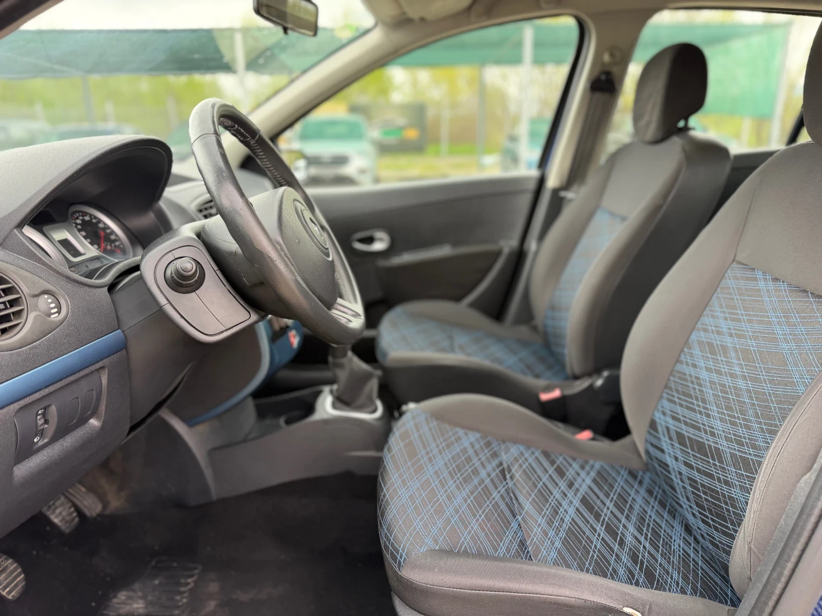 Renault Clio 1.2Benzin/144000km, снимка 9 - Автомобили и джипове - 54366247