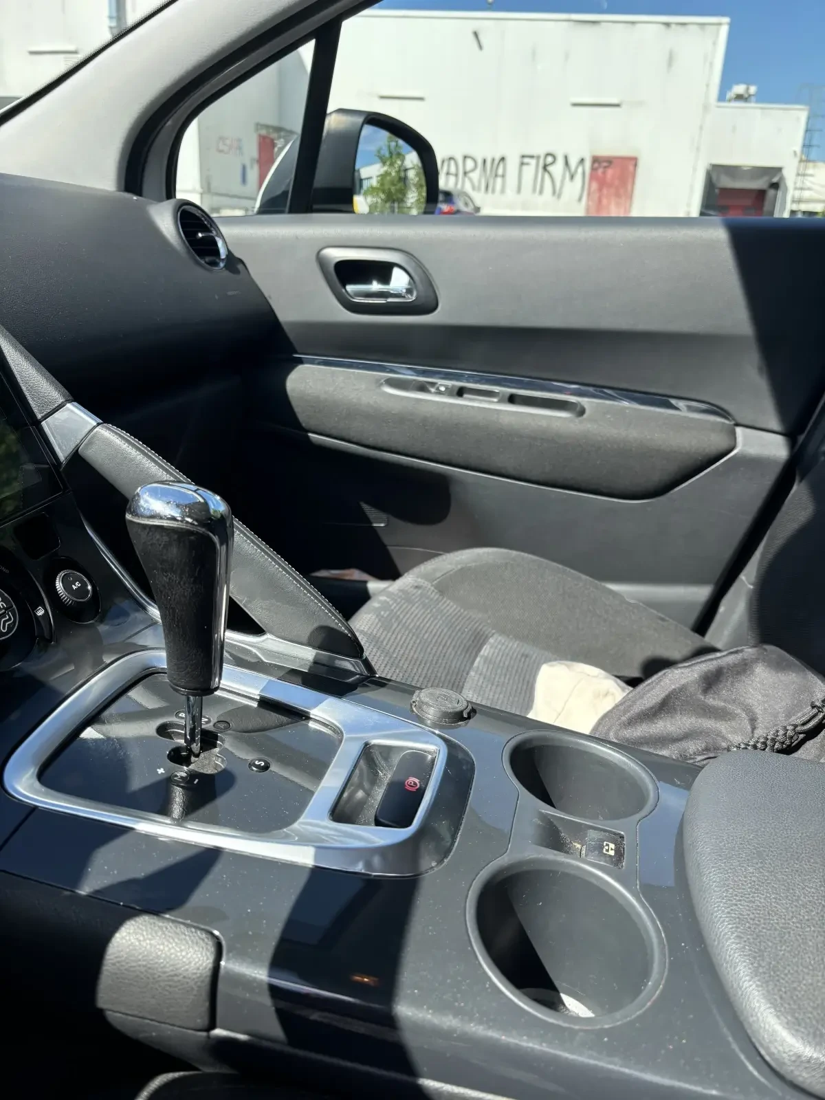 Peugeot 3008, снимка 6 - Автомобили и джипове - 54959418