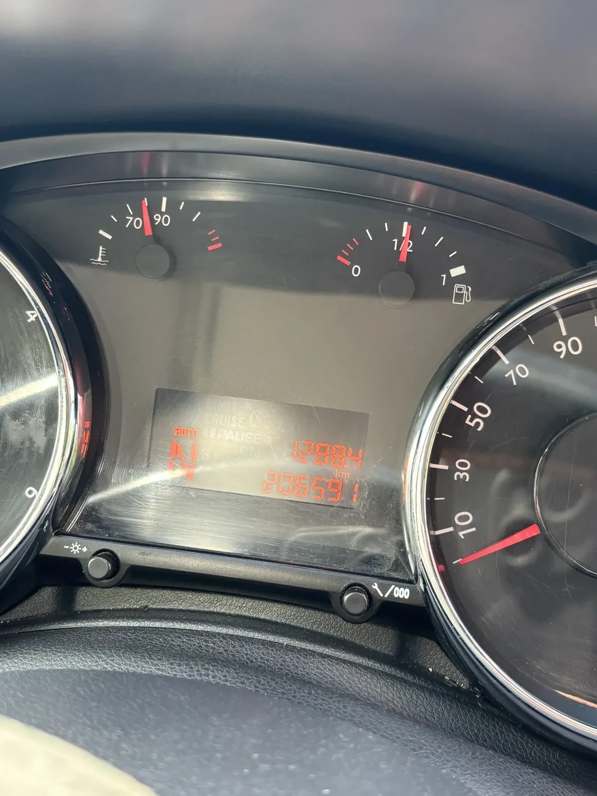 Peugeot 3008, снимка 5 - Автомобили и джипове - 54959418