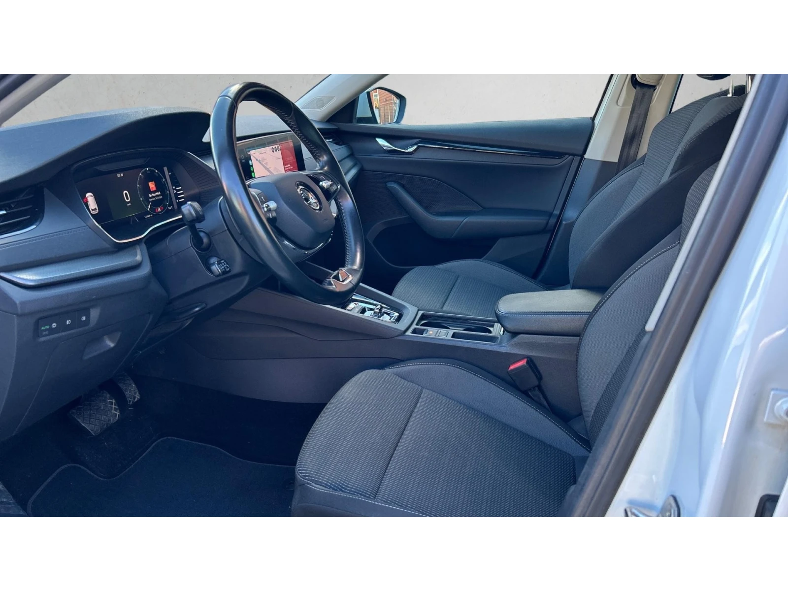 Skoda Octavia 2. 0 TDi DSG 150 k. c., Месечна вноска от 255  , снимка 11 - Автомобили и джипове - 56259890