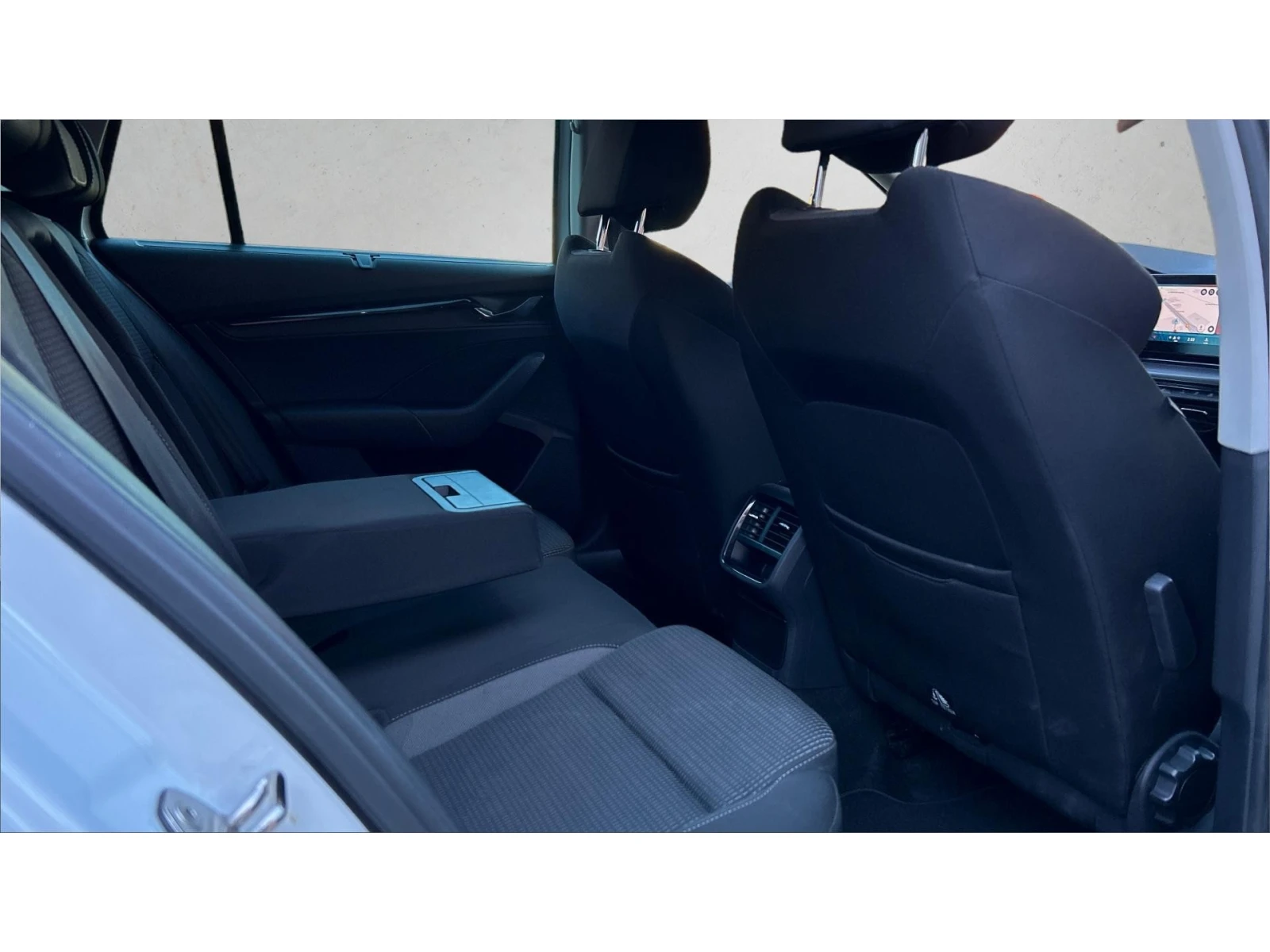Skoda Octavia 2. 0 TDi DSG 150 k. c., Месечна вноска от 255  , снимка 10 - Автомобили и джипове - 56259890