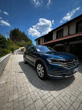 Обява за продажба на VW Touareg ~88 000 лв. - изображение 1