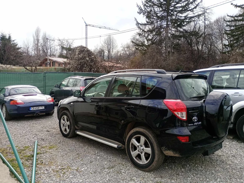 Toyota Rav4 2.0 ръчна, снимка 5 - Автомобили и джипове - 49167282