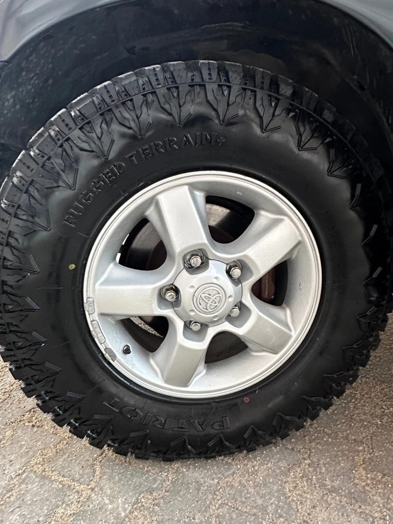 Toyota Tundra I-FORCE V8, снимка 11 - Автомобили и джипове - 52111931