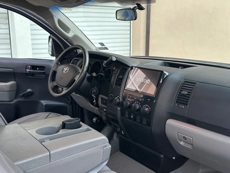 Toyota Tundra I-FORCE V8, снимка 7 - Автомобили и джипове - 52111931