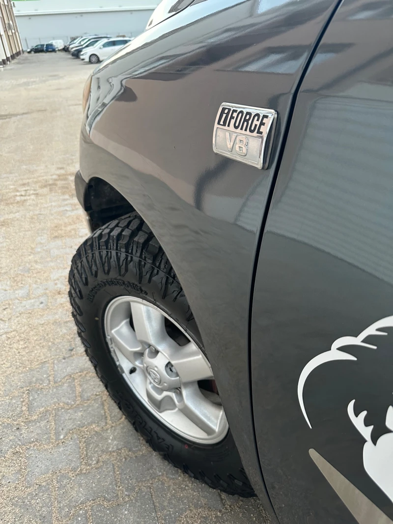 Toyota Tundra I-FORCE V8, снимка 6 - Автомобили и джипове - 52111931