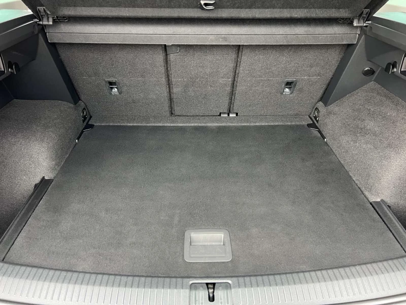 VW Tiguan 2.0 TDI Life  150 HP, снимка 17 - Автомобили и джипове - 52149578