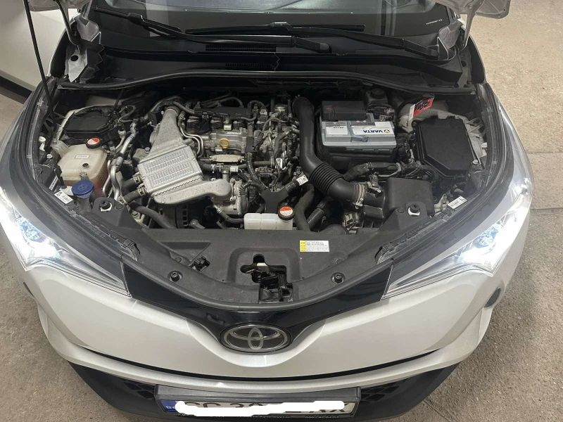 Toyota C-HR, снимка 12 - Автомобили и джипове - 53141349