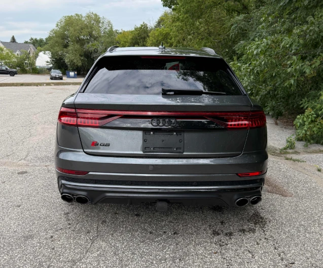 Audi SQ8 4.0TFSI* 360* MILD* МАСАЖ* SOFT* HEAD UP* BANG&O, снимка 3 - Автомобили и джипове - 56128965