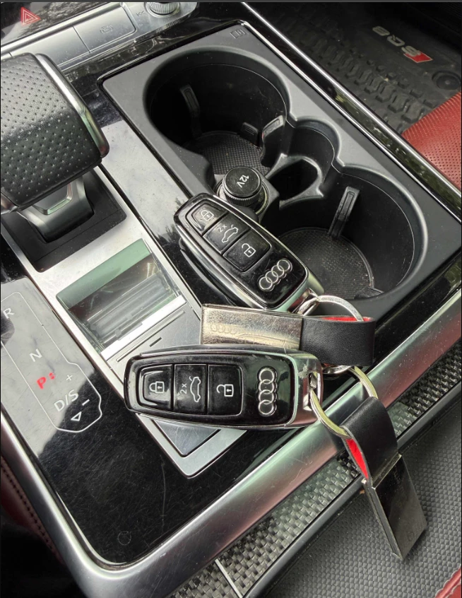 Audi SQ8 4.0TFSI* 360* MILD* МАСАЖ* SOFT* HEAD UP* BANG&O, снимка 14 - Автомобили и джипове - 56128965