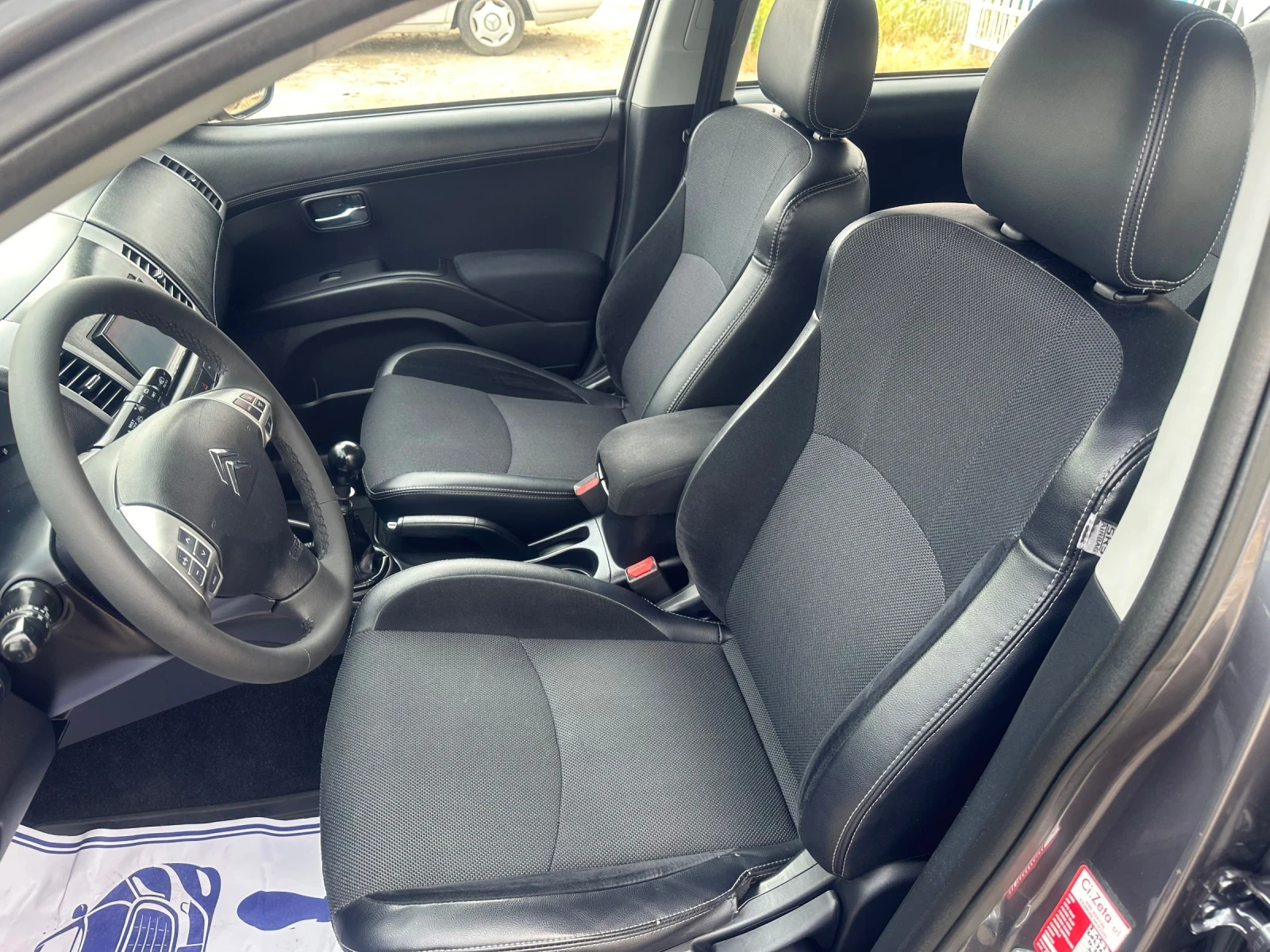 Citroen C-Crosser 2.2 HDI NAVI - изображение 8
