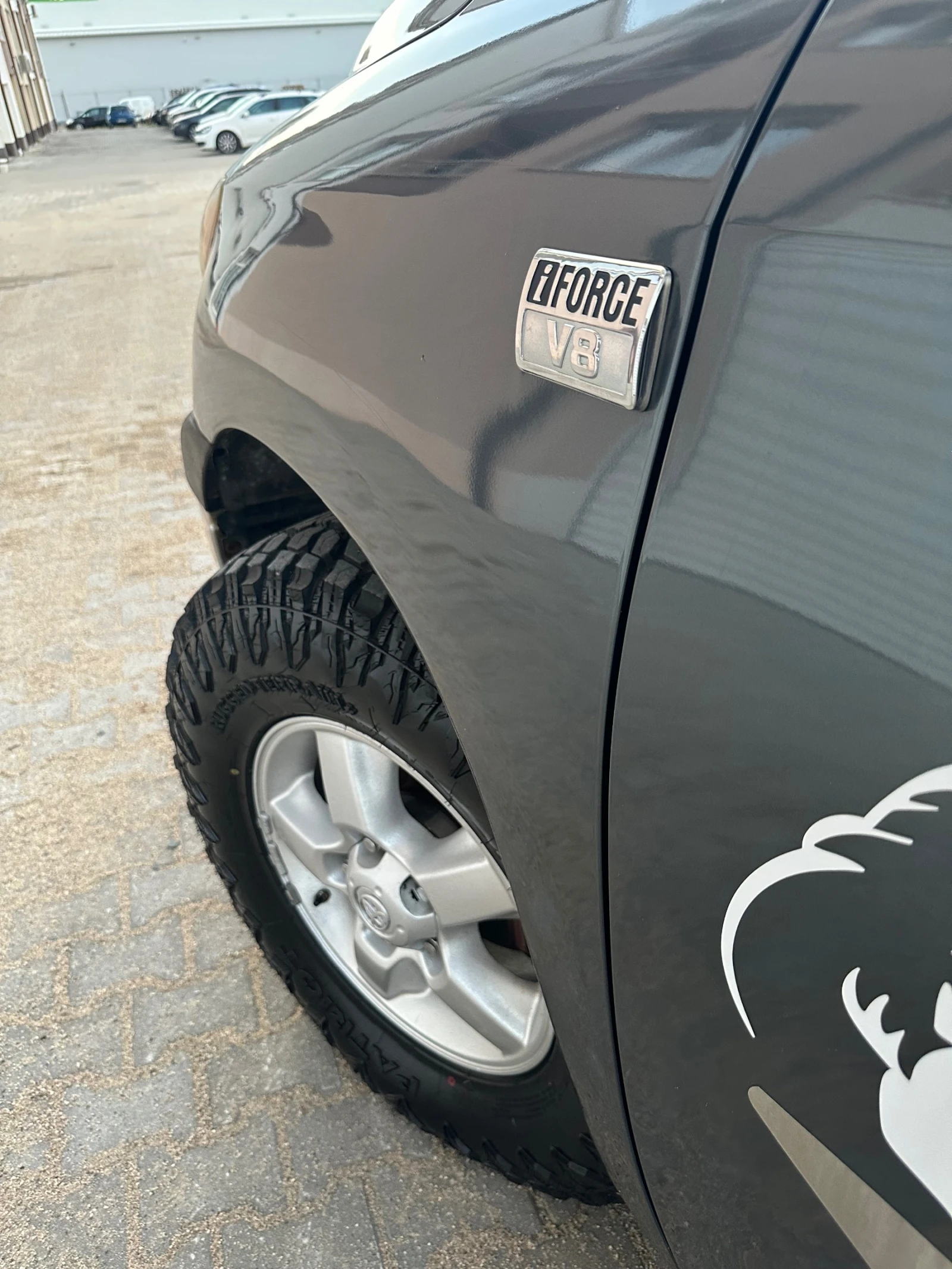 Toyota Tundra I-FORCE V8 - изображение 6