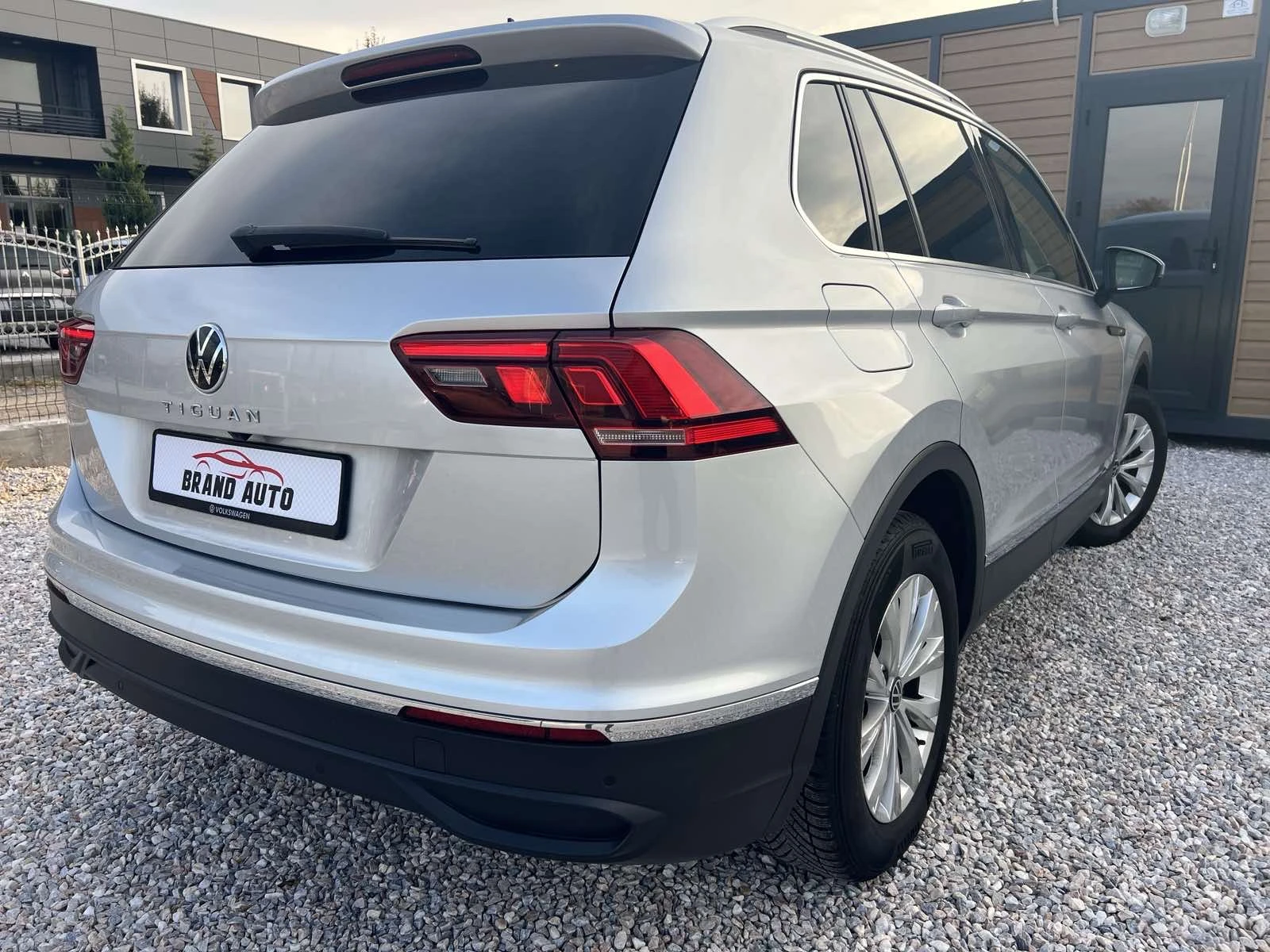 VW Tiguan 2.0 TDI Life  150 HP - изображение 5