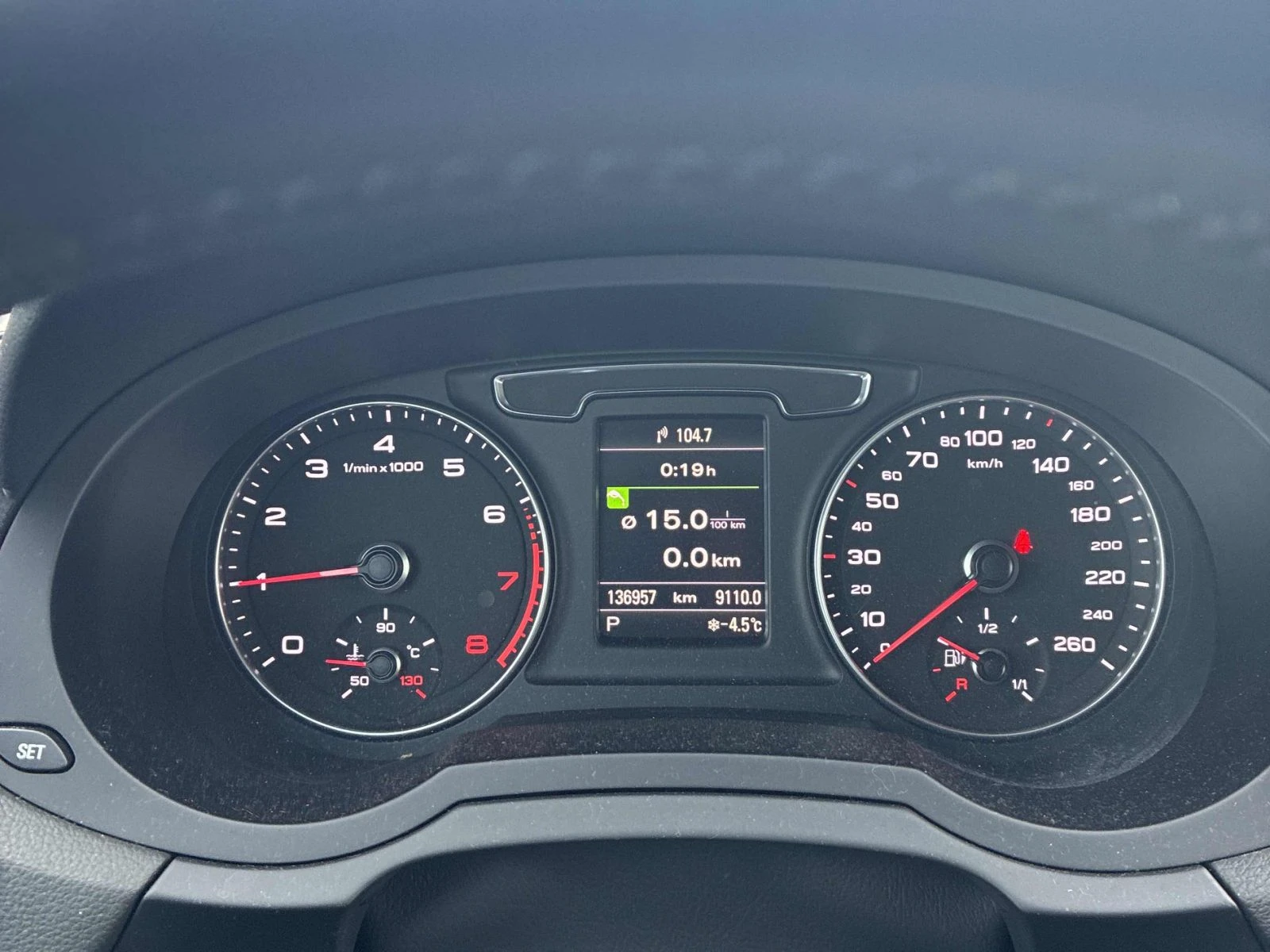 Audi Q3 PRESTIGE 2.0L QUATTRO S-LINE - изображение 8