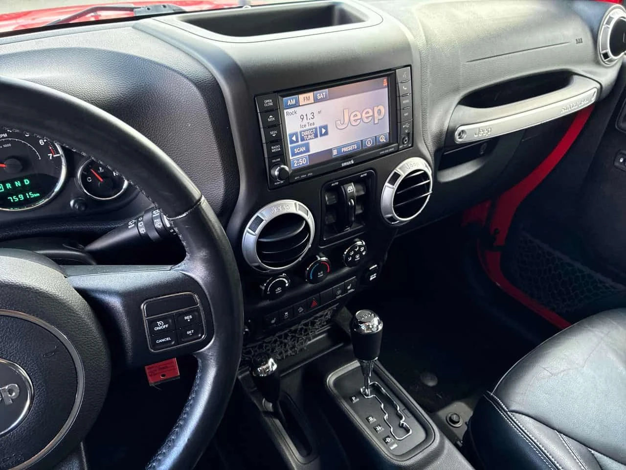 Jeep Wrangler * Sahara * KEYLESS* PANO* ПОДГРЕВ*  - изображение 9