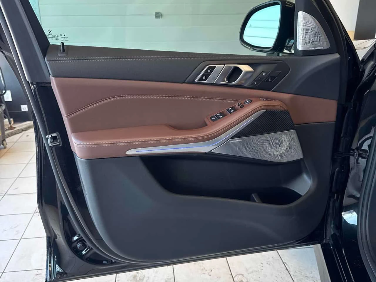BMW X5 * M50i * ЛАЗЕРИ * ПАНО * ПОДГРЕВИ  * CARFAX, снимка 15 - Автомобили и джипове - 54512790