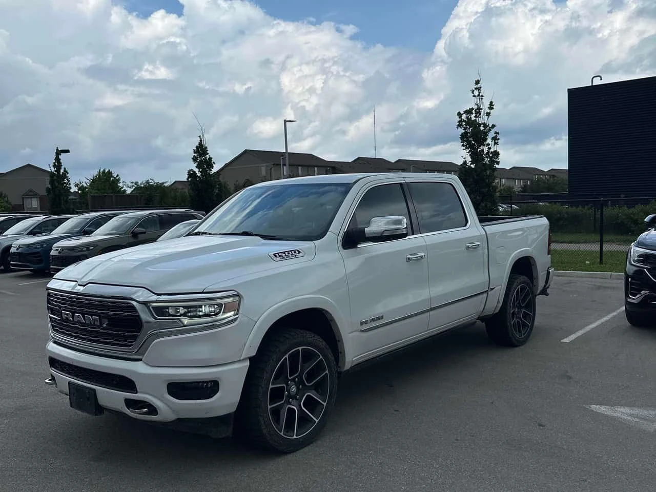 Dodge RAM 1500 Limited / Harman Kardon / 360 / ВЪЗДУХ 