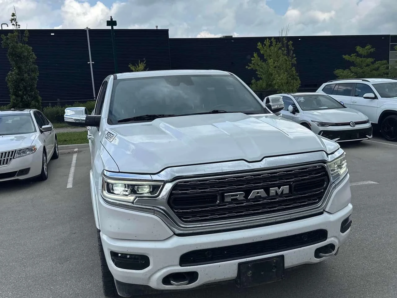 Dodge RAM 1500 Limited / Harman Kardon / 360 / ВЪЗДУХ , снимка 6 - Автомобили и джипове - 55590846