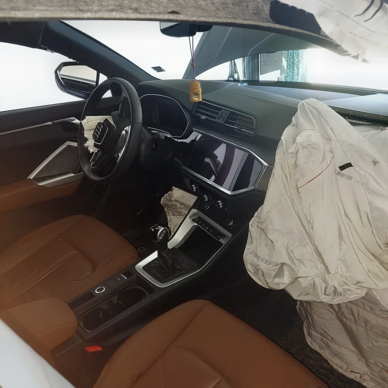 Audi Q3 S-Line, снимка 14 - Автомобили и джипове - 55596835