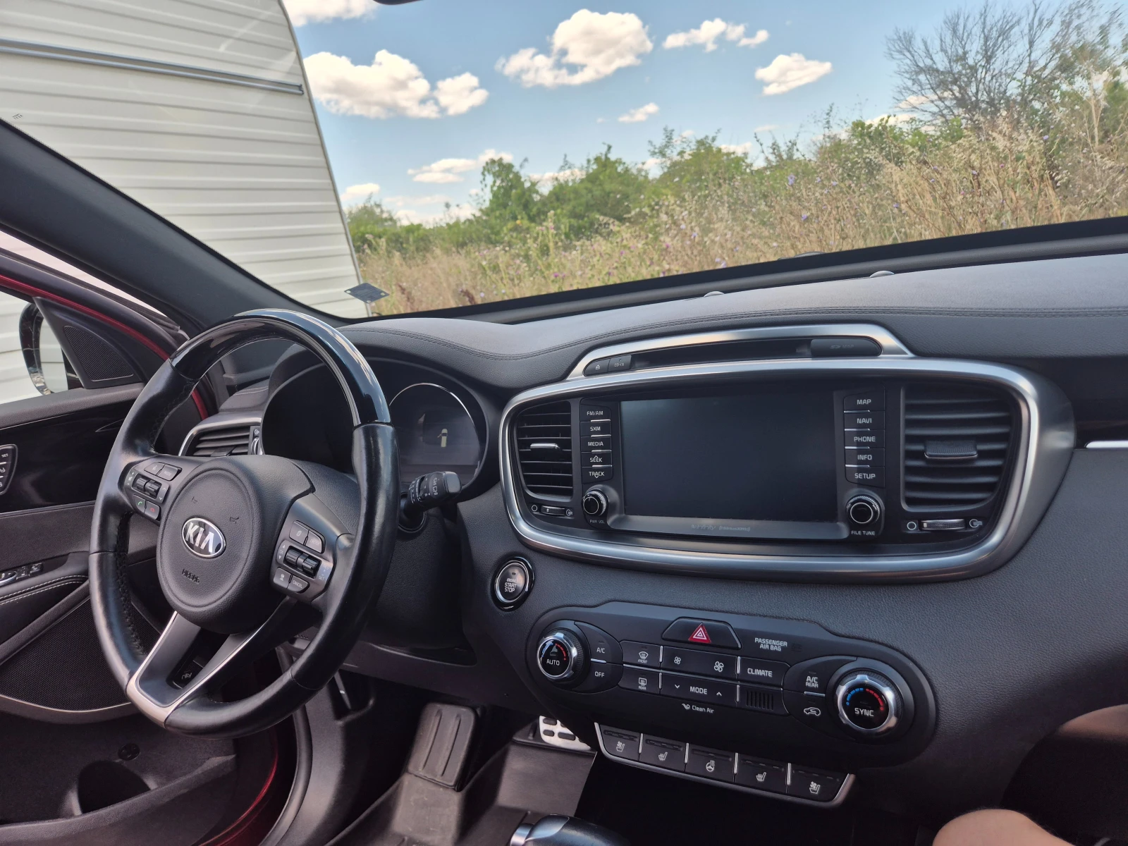 Kia Sorento, снимка 13 - Автомобили и джипове - 55665273