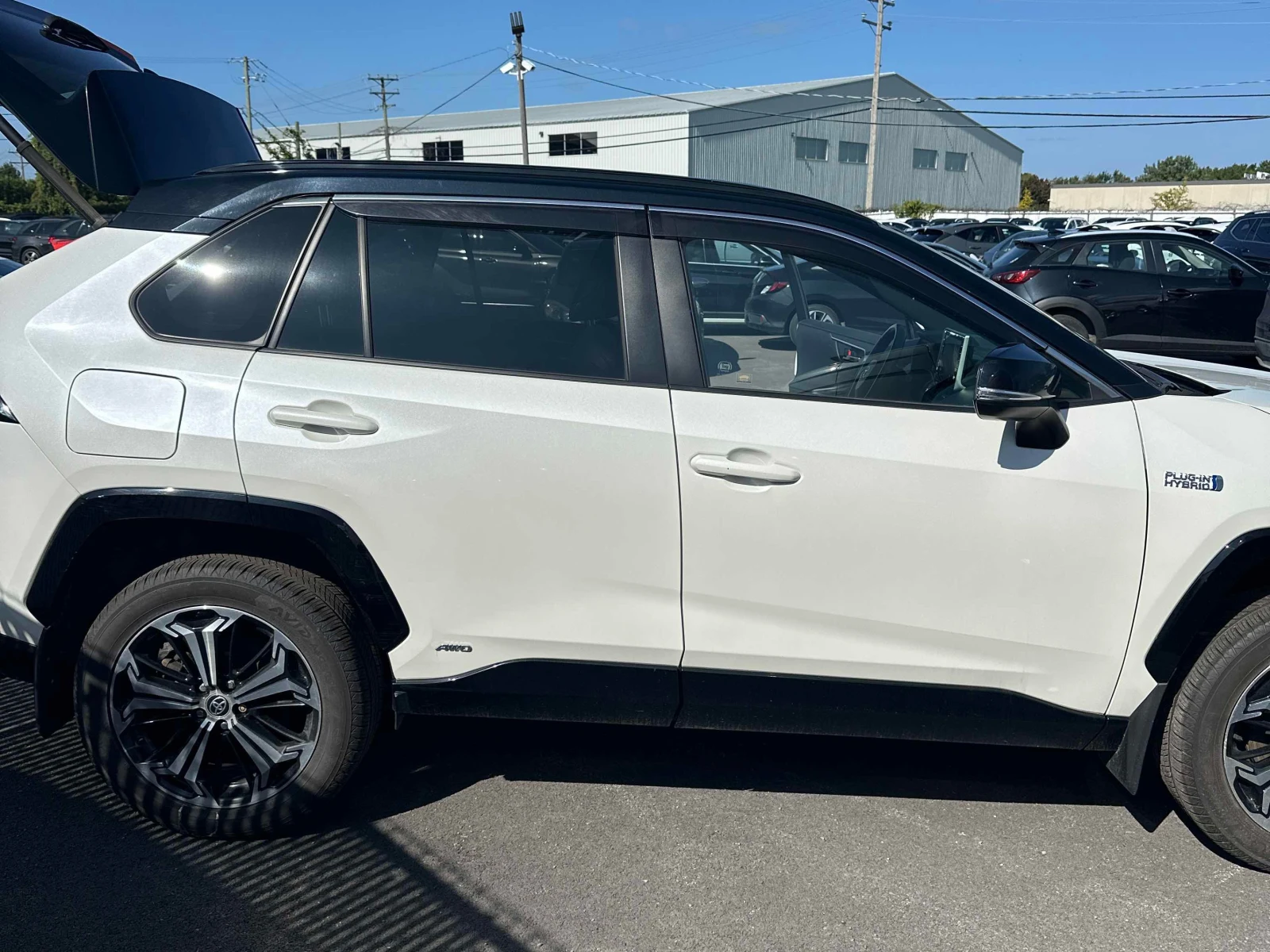 Toyota Rav4 * AWD * АВТОКРЕДИТ * ГЛАВНО ПРЕДСТАВИТЕЛСТВО, снимка 4 - Автомобили и джипове - 56130680