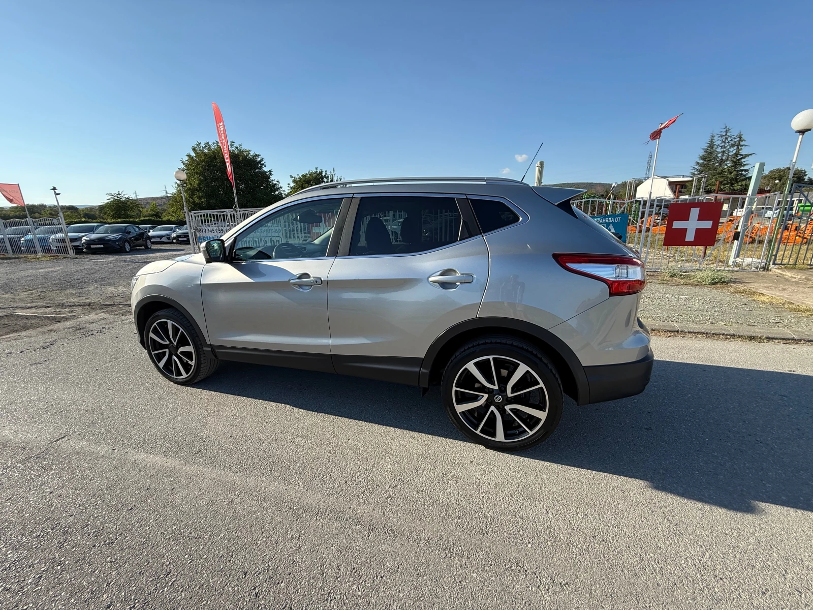 Nissan Qashqai 1, 6 - TEKNA 360  ШВЕЙЦАРИЯ, снимка 2 - Автомобили и джипове - 56137019