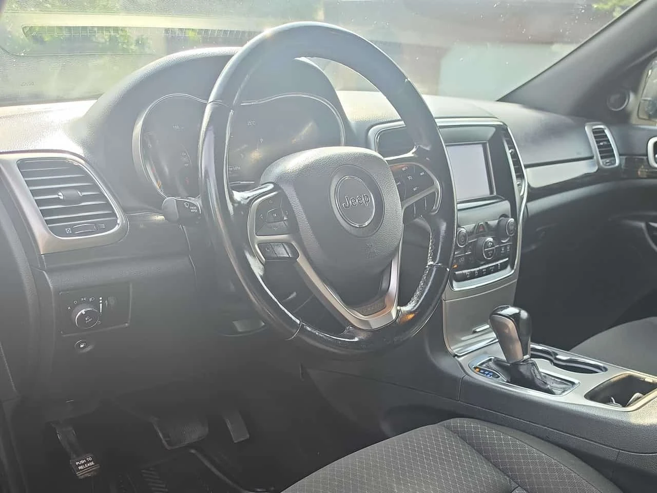 Jeep Grand cherokee * Laredo * CARFAX * KEYLESS * , снимка 6 - Автомобили и джипове - 56311537