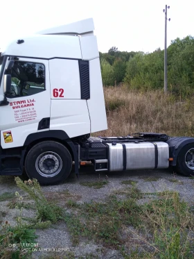     Renault T T520