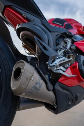 Ducati Panigale V4S | Mobile.bg    13