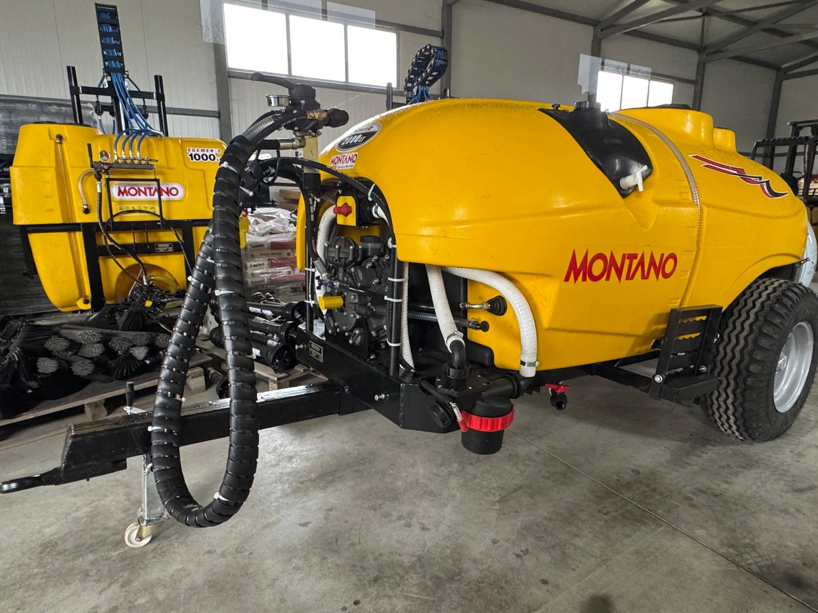 Пръскачка Друга марка ЩАНГОВА 400L, 600L, 800L, 1000L, 2000л, снимка 4 - Селскостопанска техника - 53956854