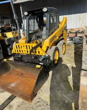 Мини челни товарачи GEHL 105 R, снимка 1