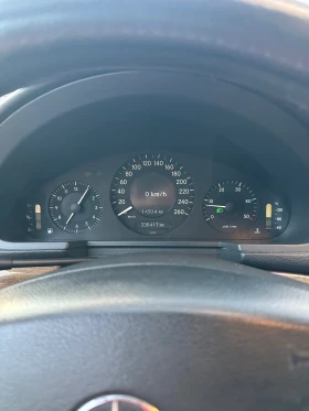 Mercedes-Benz E 220, снимка 10