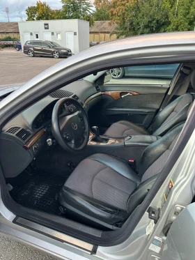 Mercedes-Benz E 220, снимка 11