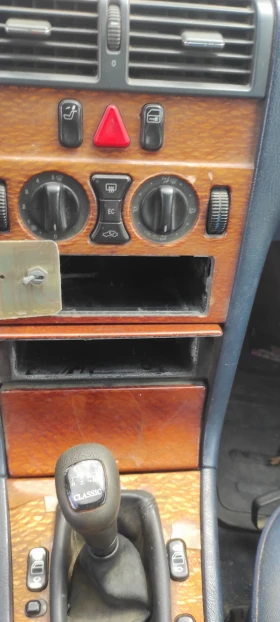 Mercedes-Benz E 250 W 210, снимка 5