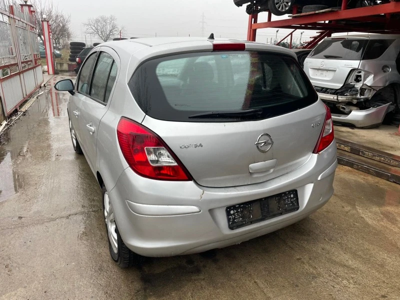 Opel Corsa 1.3, снимка 4 - Автомобили и джипове - 39256320