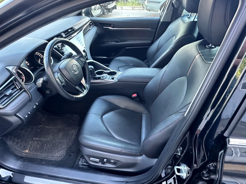 Toyota Camry 2.5 -Хибрид-70 хл.км, снимка 2 - Автомобили и джипове - 51355318