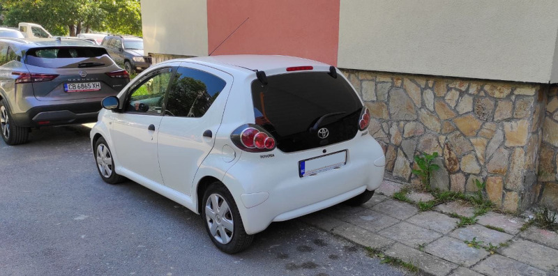 Toyota Aygo, снимка 2 - Автомобили и джипове - 46960175