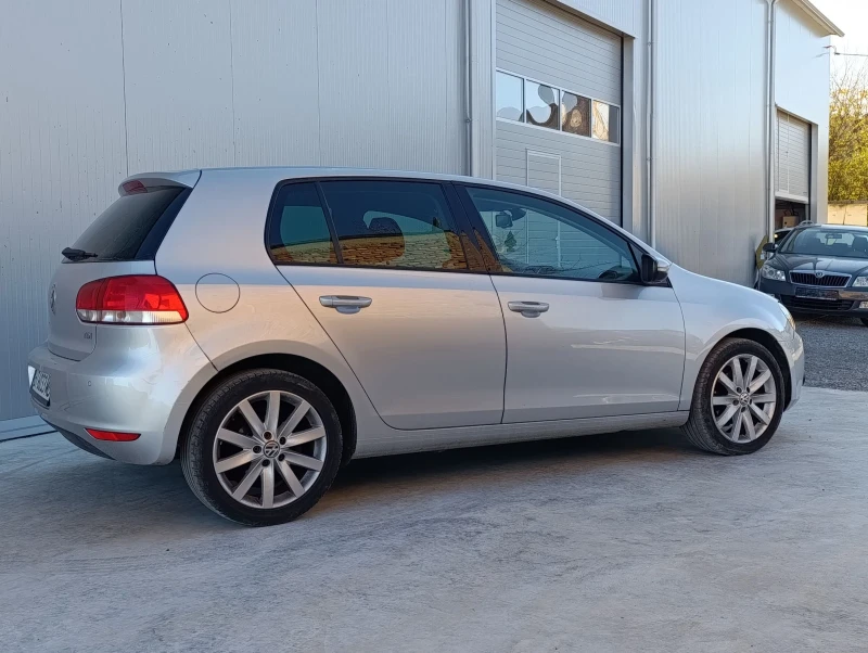 VW Golf 1.6TDi, снимка 4 - Автомобили и джипове - 47814164